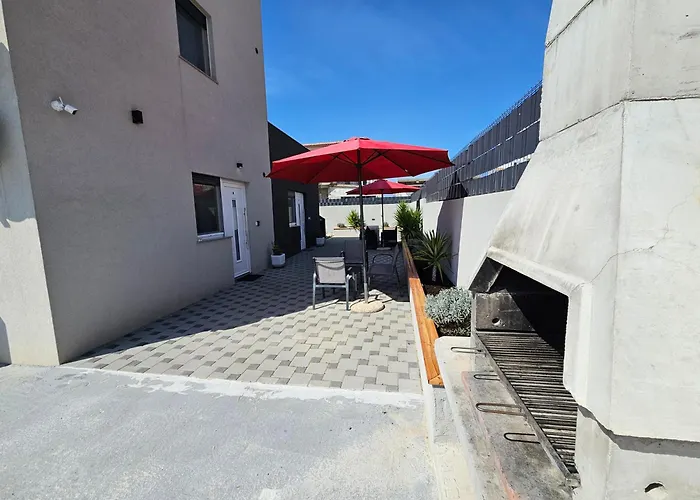 Anamarija Lägenhet *